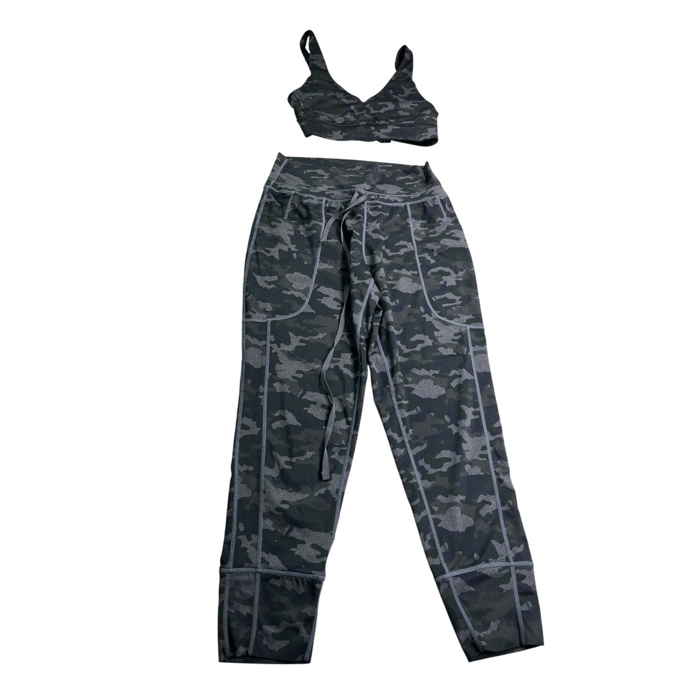 Fabletics Camo Activewear Set XS Sports Bra High Waisted Joggers Athleisure